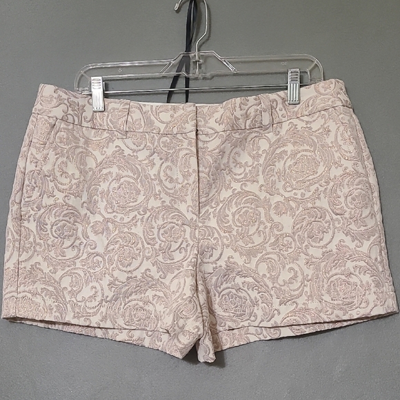 ANN TAYLOR LOFT Women's Elegant Cream/Gold Patterned Women Shorts - Size 12 - Picture 1 of 13